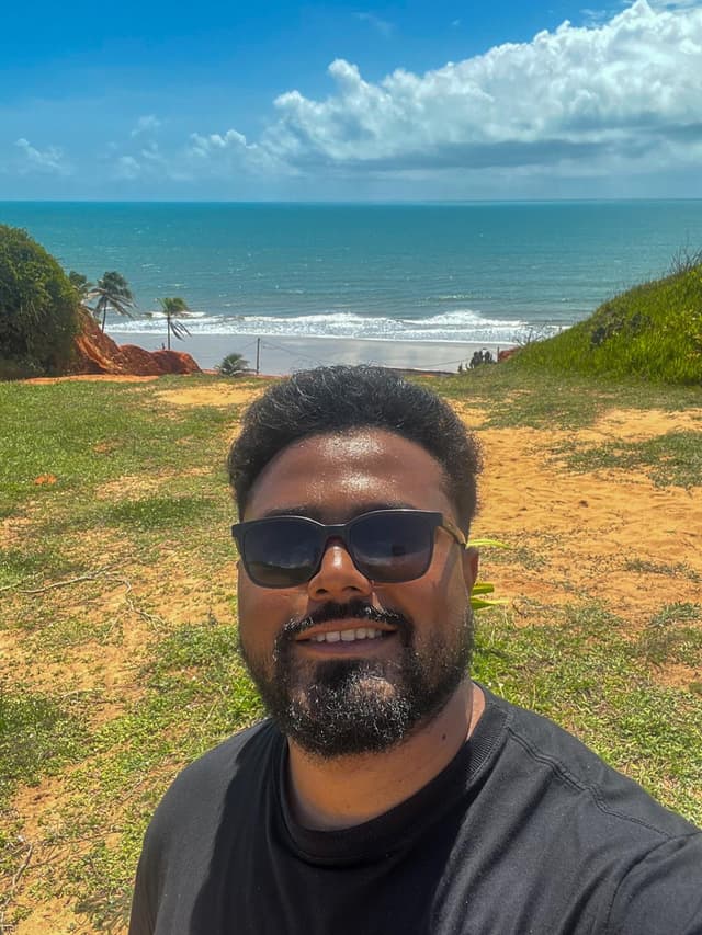 Ulisses Brandão desenvolvedor de software e designer gráfico